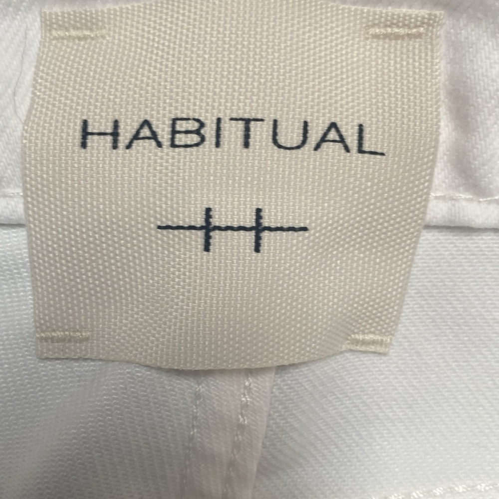 Habitual Women's Straight Frayed Wide Leg White Jeans Size 6 NWOT - Picture 3 of 14